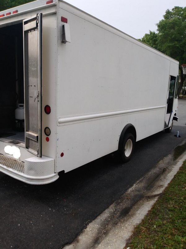 Exterior Food Truck For Sale in FL