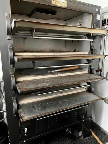 Peerless Pizza Oven in Pizza Trailer For Sale