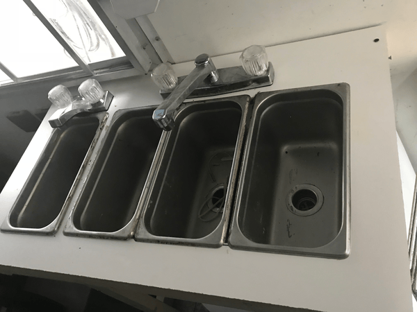 3 Compartment and Handwash