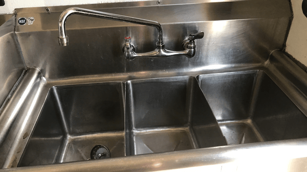 3 Compartment sink of Twisted Iron