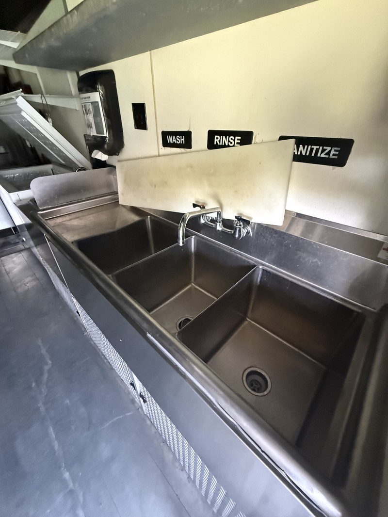 3 Compartment Sink with proper signage 3 Comp Sink