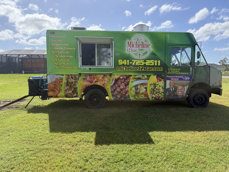 1998 Freightliner food truck for sale in Myakka City Florida