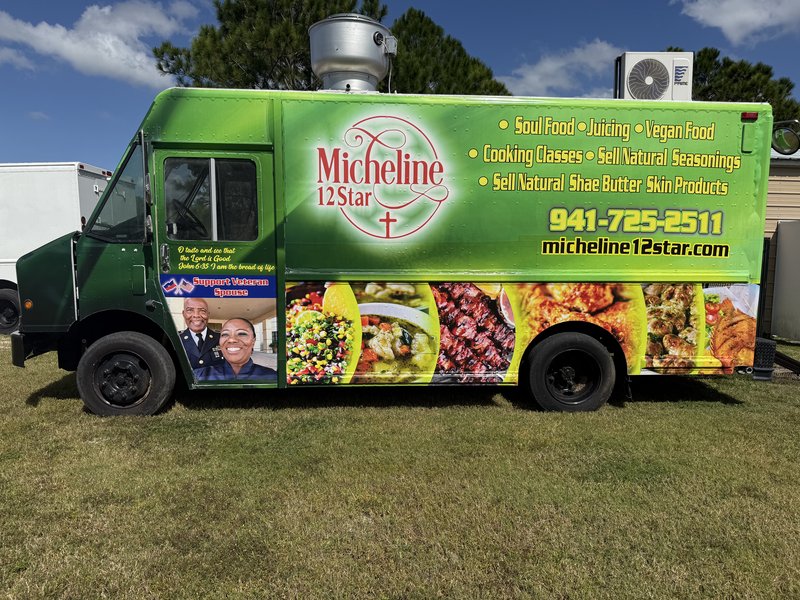 1998 Freightliner step van food truck side view