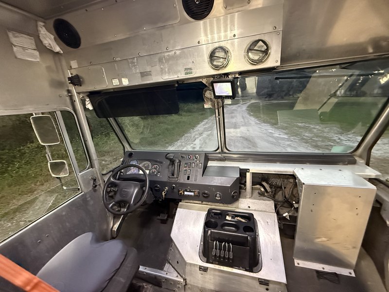 2012 Workhorse step van cab interior