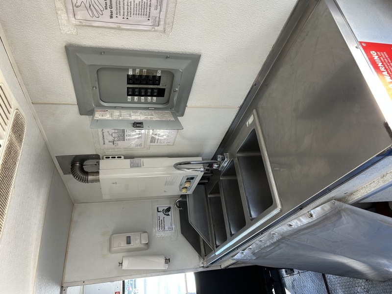 3 Comp Sink and Handwash Sink Sinks